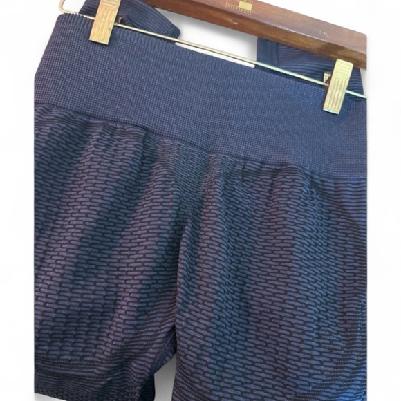 NWOT Gymshark Sport Seamless Leggings in Iron Blue - Picture 4 of 5